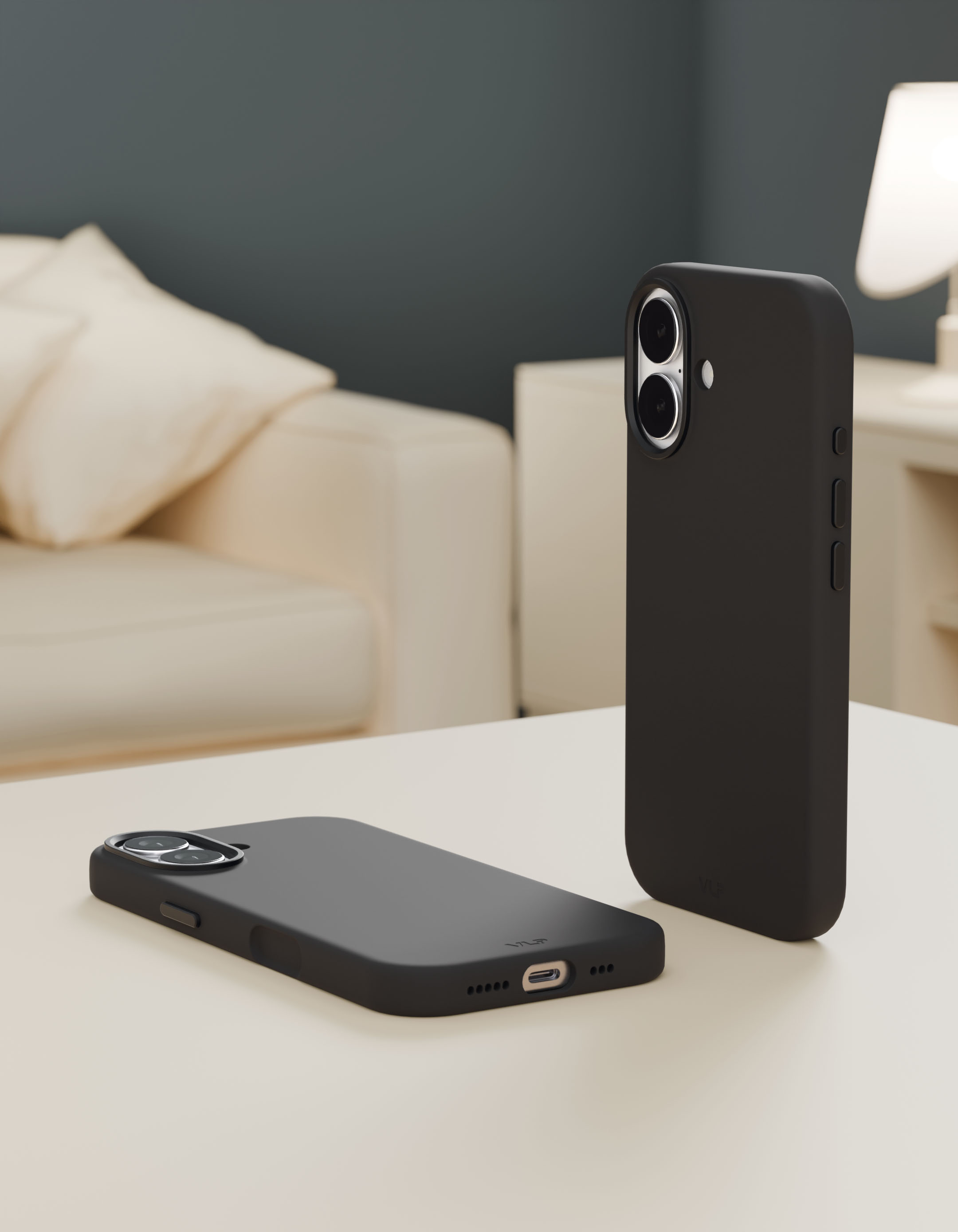 На фото изображено Чехол защитный VLP Aster Pro Case с MagSafe для iPhone 17, черный