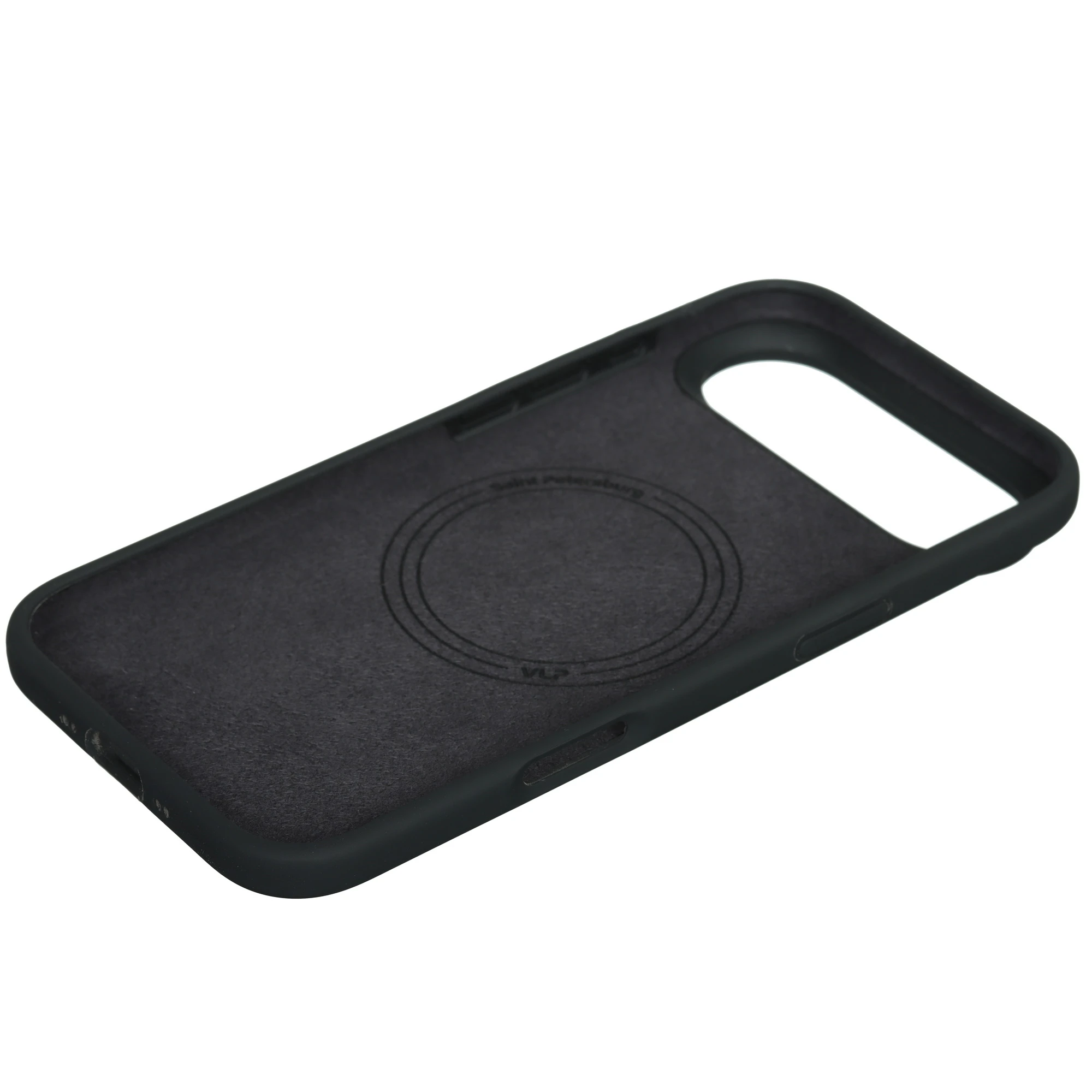 На фото изображено Чехол защитный VLP LITE Mist Case с MagSafe для iPhone Air, черный