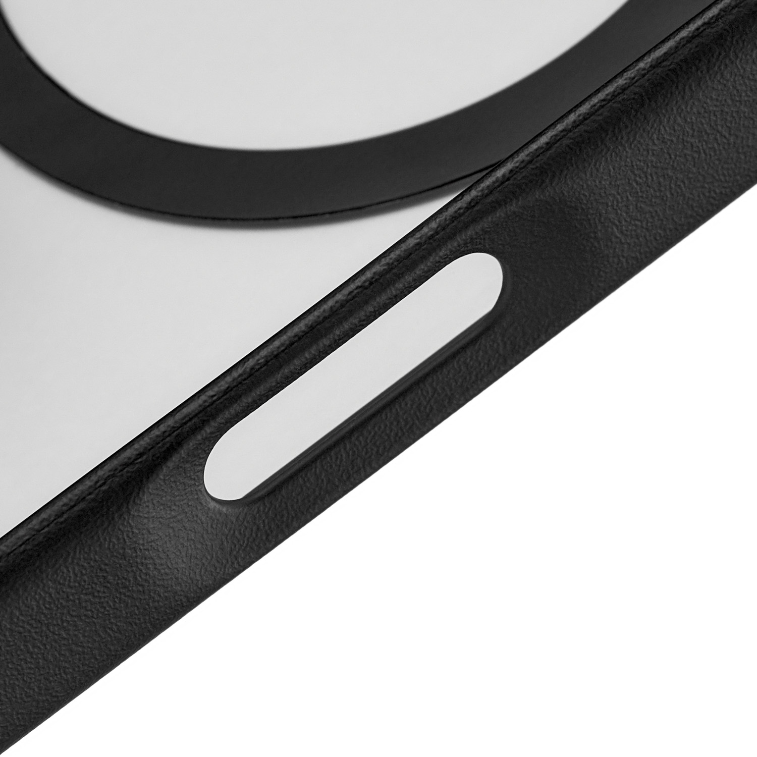 На фото изображено Чехол защитный uBear Cloud Mag Case для iPhone 17 Pro, MagSafe, черный